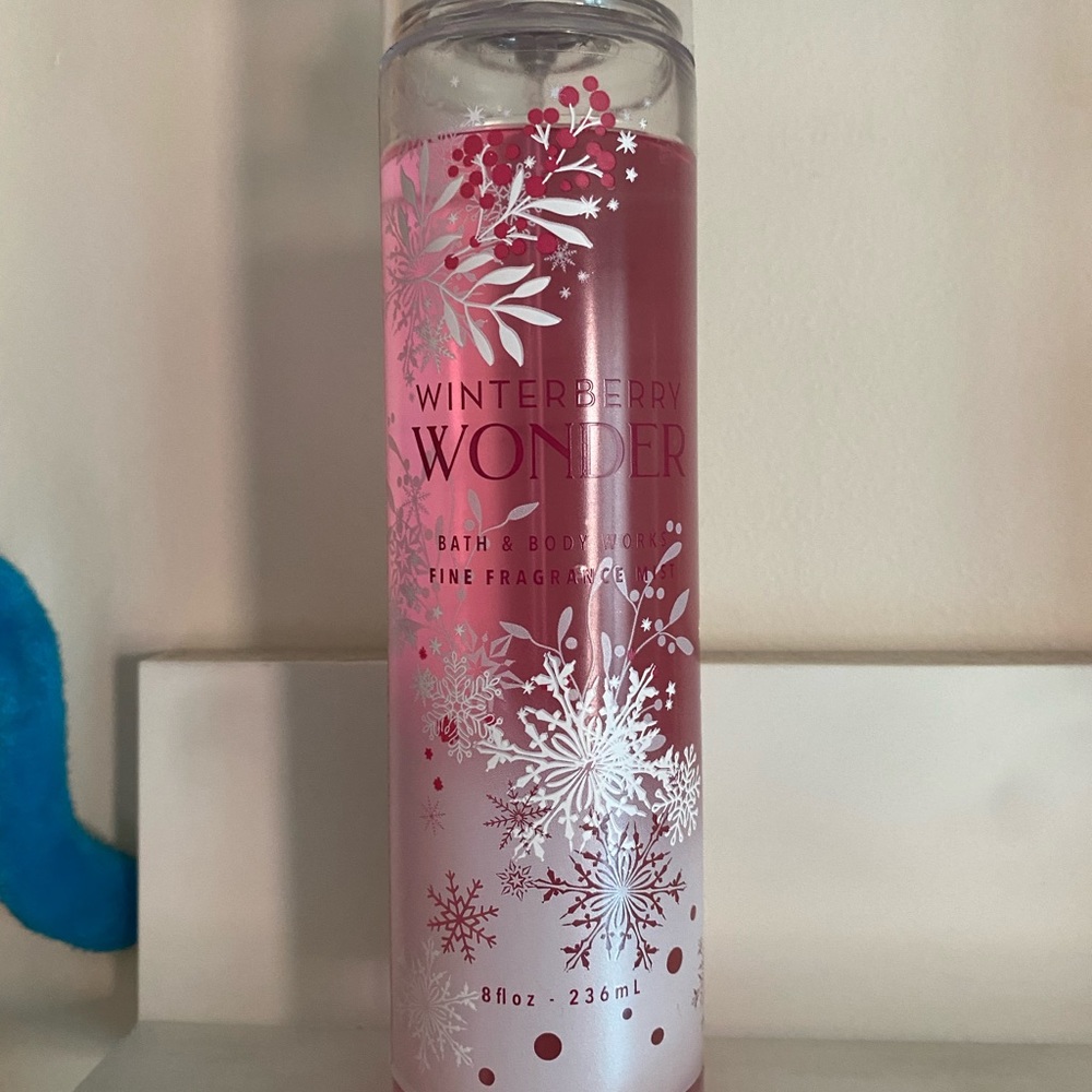 Bath and Body Works: Winterberry Wonder Body Spray
